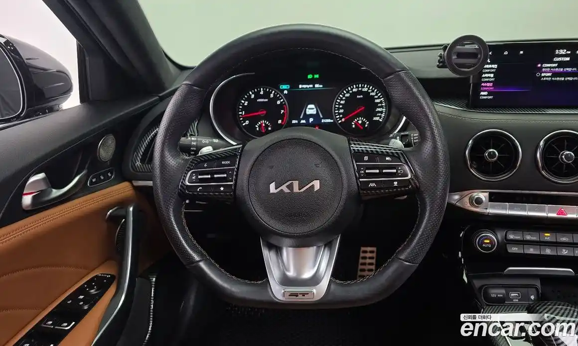 Kia Stinger 2023 3.3 автомат (гидро), фото 13