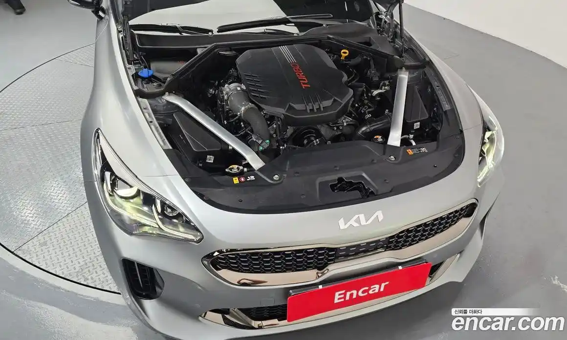 Kia Stinger 2023 3.3 автомат (гидро), фото 6