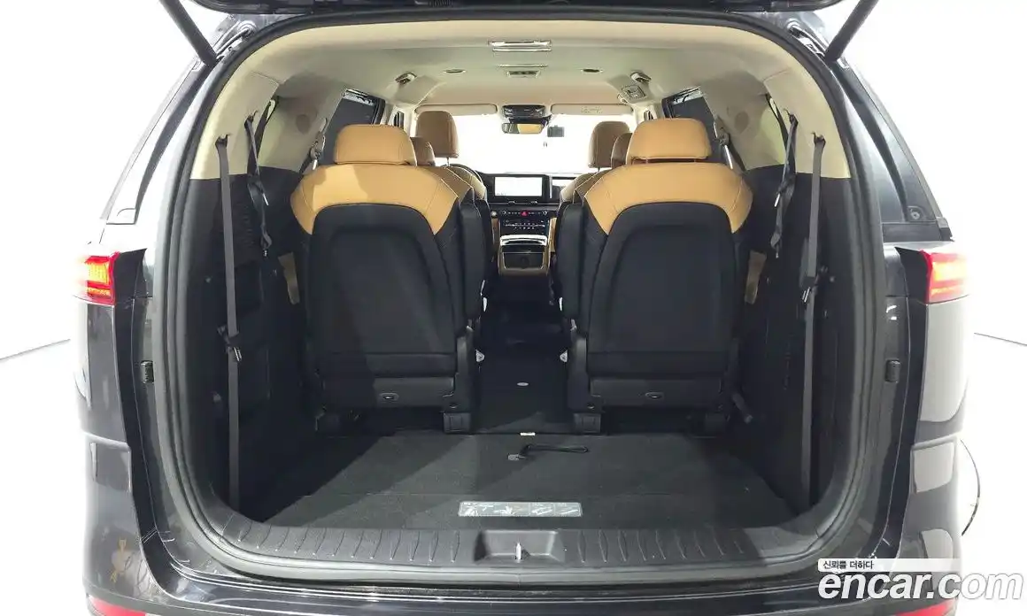 Kia Carnival 2023 2.2 автомат (гидро), фото 26