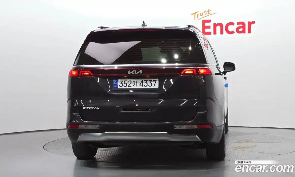 Kia Carnival 2023 2.2 автомат (гидро), фото 4