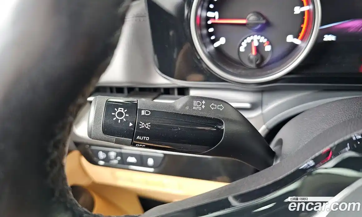 Kia Carnival 2022 2.2 автомат (гидро), фото 28
