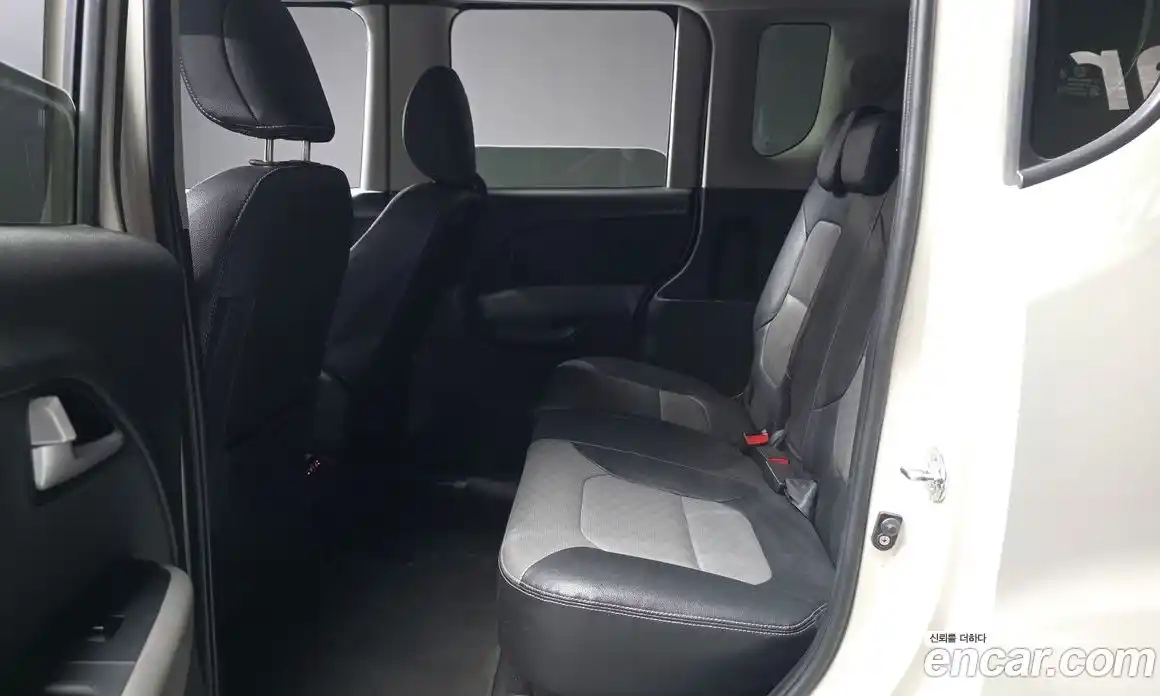 Kia Ray 2021 1.0 автомат (гидро), фото 16