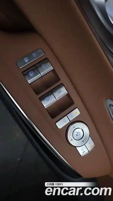 Genesis GV70 2025 2.5 автомат (гидро), фото 27