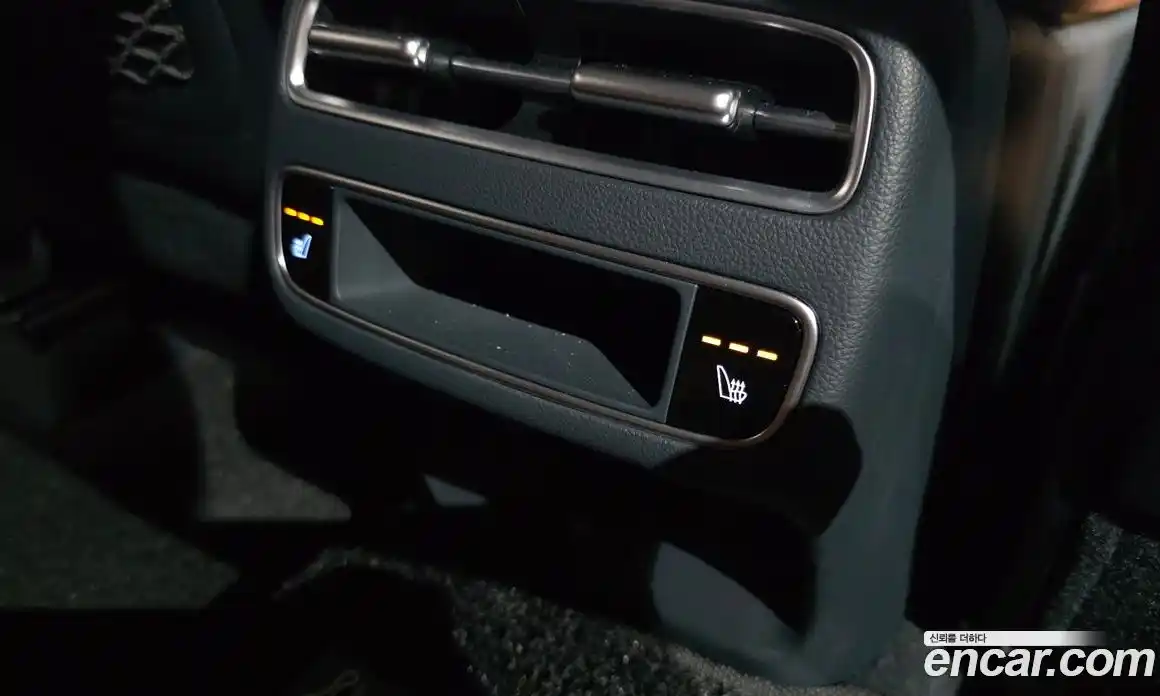 Genesis GV70 2025 2.5 автомат (гидро), фото 28