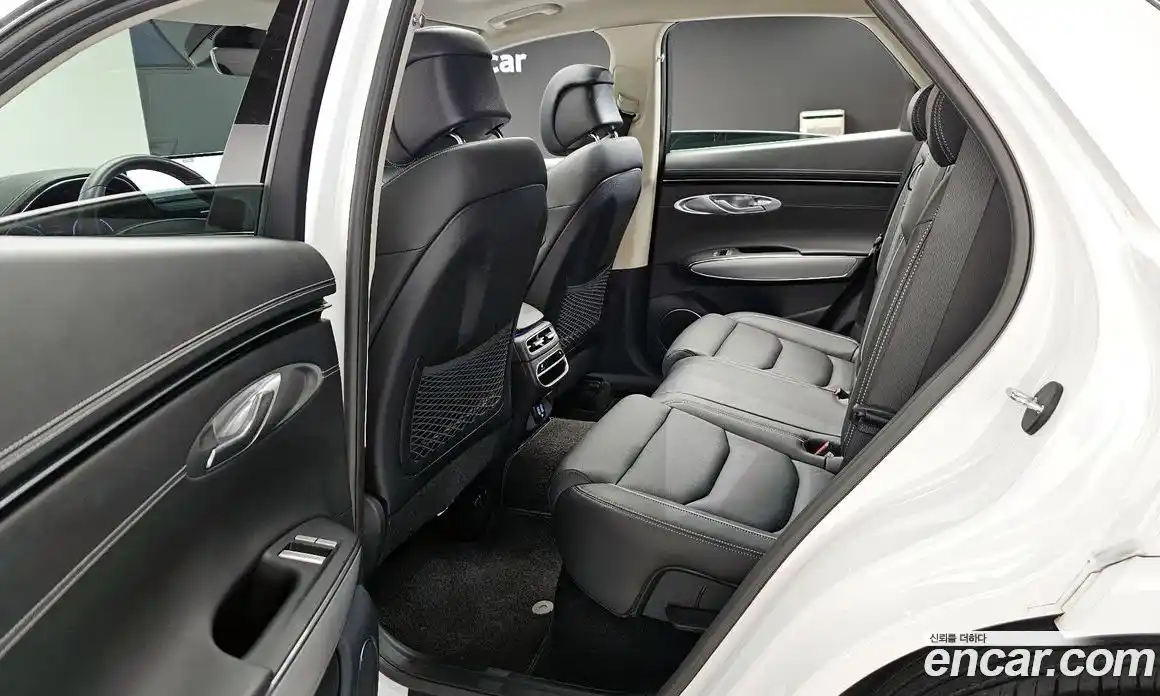 Genesis GV70 2021 2.5 автомат (гидро), фото 11