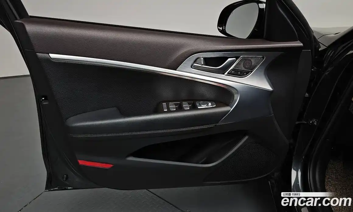 Genesis G70 2019 2.0 автомат (гидро), фото 13