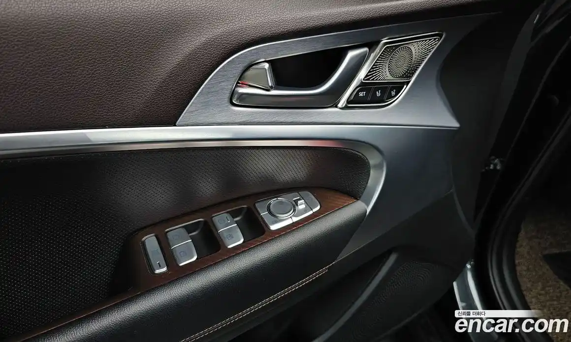 Genesis G70 2019 2.0 автомат (гидро), фото 21