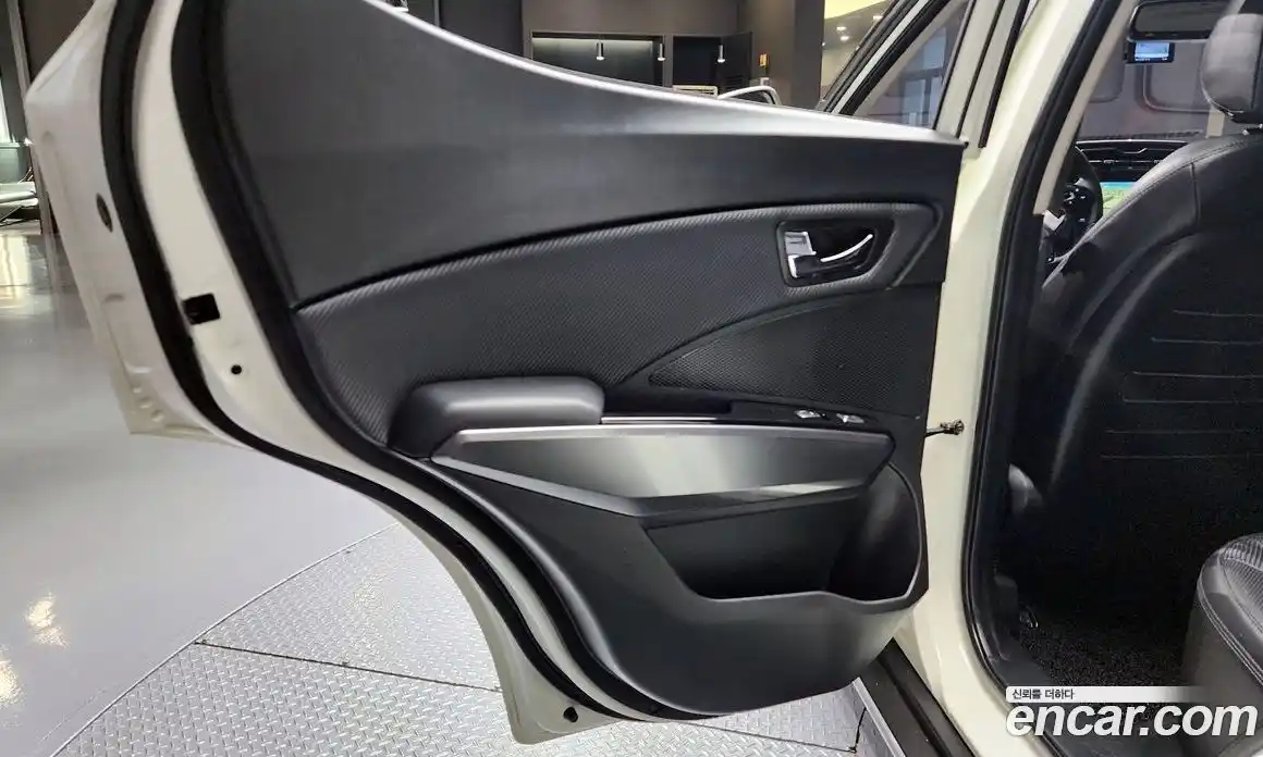 SsangYong TIBOLI 2022 1.5 автомат (гидро), фото 16
