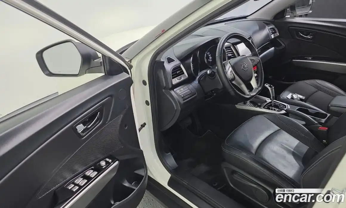 SsangYong TIBOLI 2015 1.6 автомат (гидро), фото 17