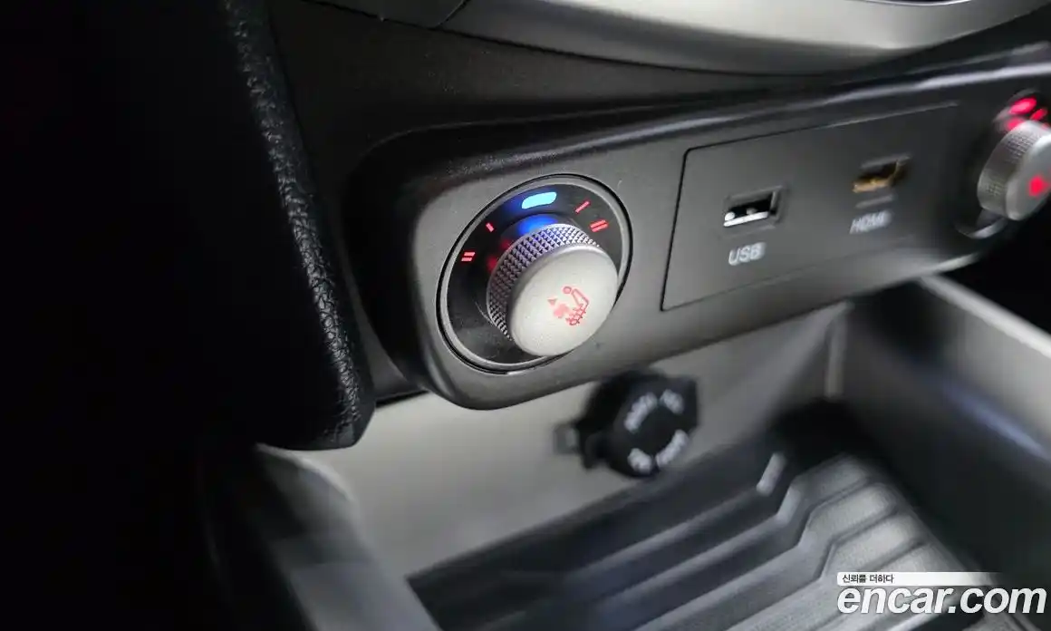 SsangYong TIBOLI 2015 1.6 автомат (гидро), фото 23