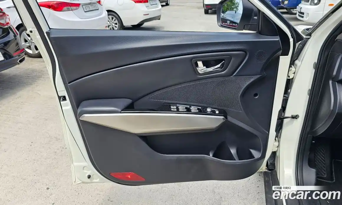 SsangYong TIBOLI 2015 1.6 автомат (гидро), фото 14