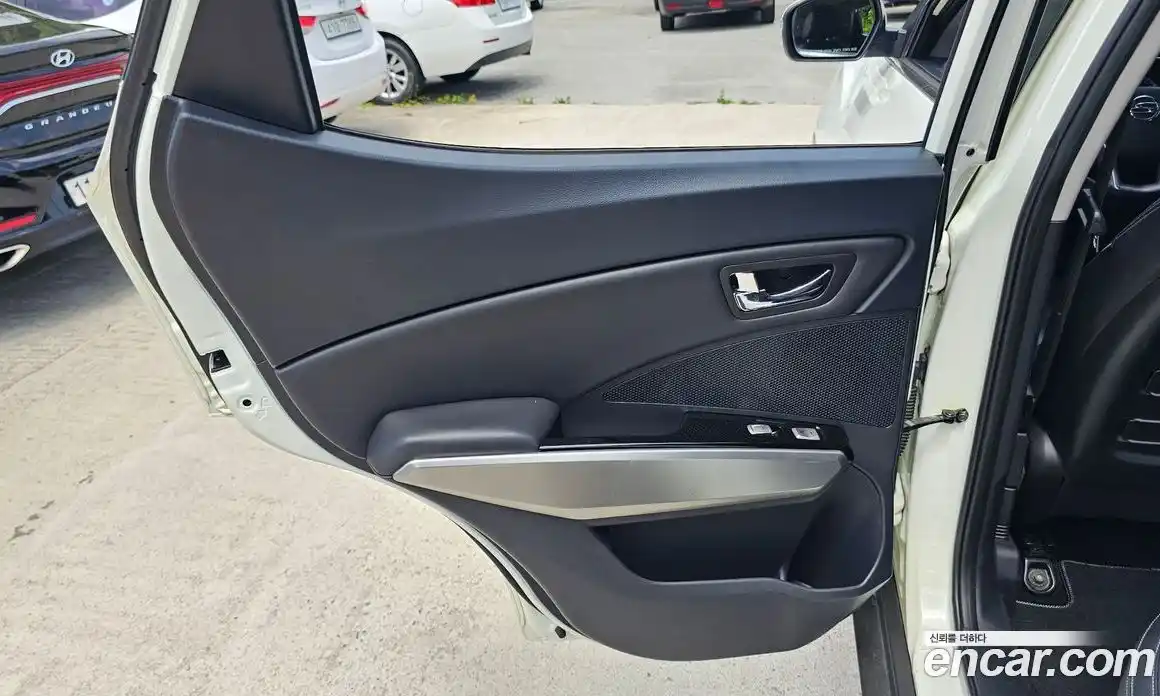 SsangYong TIBOLI 2015 1.6 автомат (гидро), фото 15