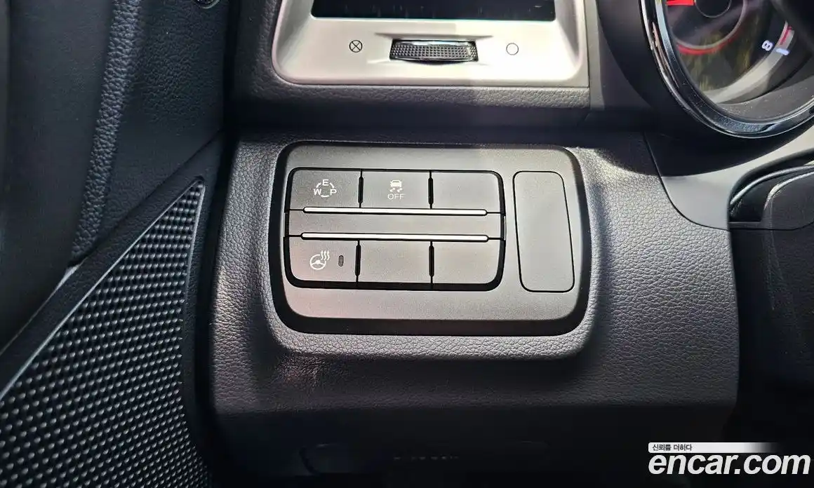 SsangYong TIBOLI 2015 1.6 автомат (гидро), фото 26