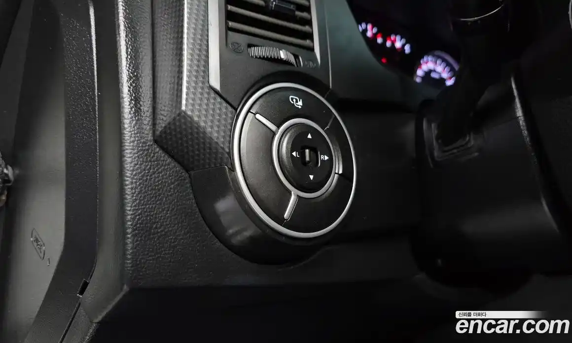SsangYong Korando 2014 2.0 автомат (гидро), фото 16