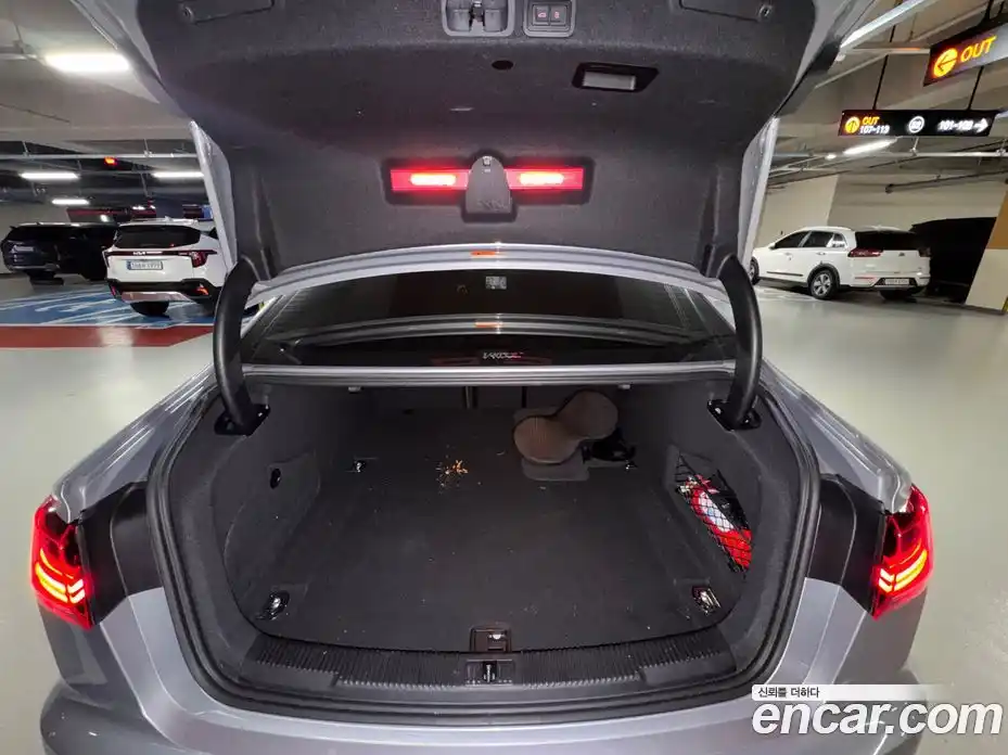Audi A6 2016 3.0 автомат (гидро), фото 13
