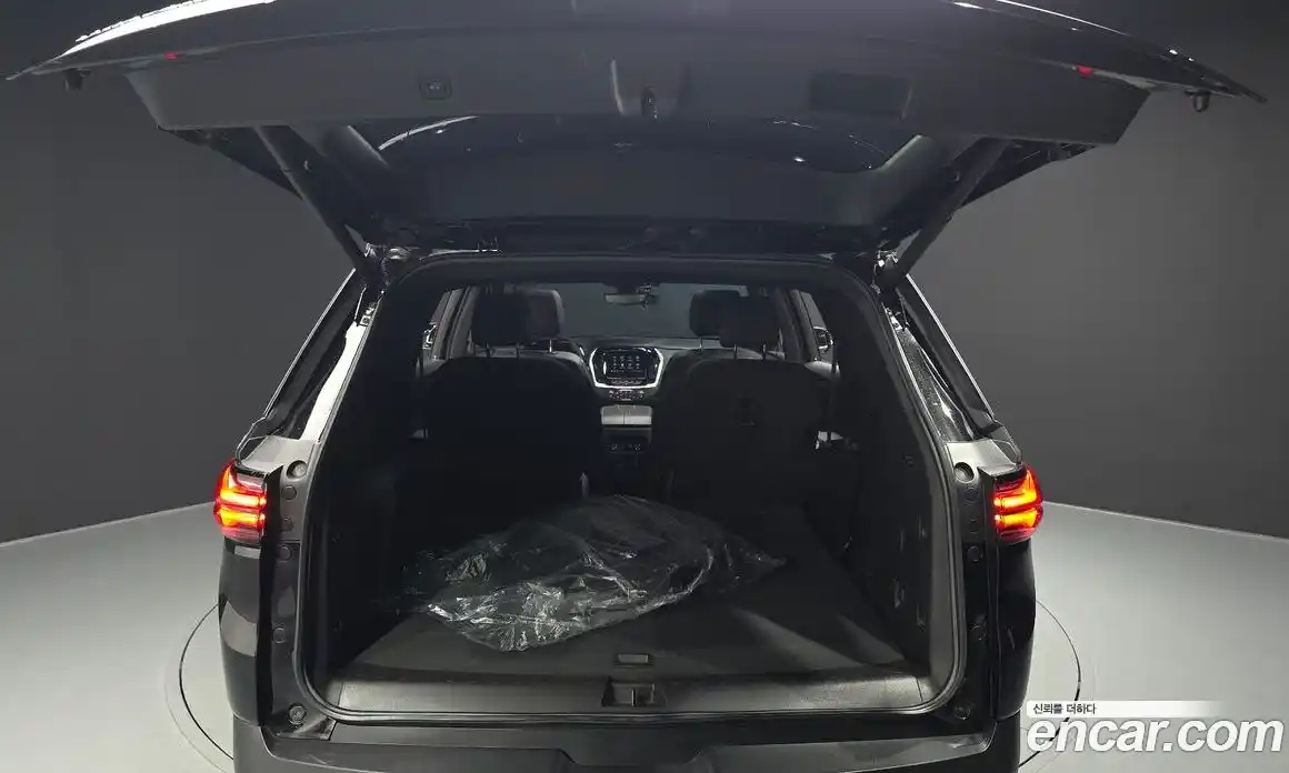 Chevrolet Traverse 2023 3.6 автомат (гидро), фото 32