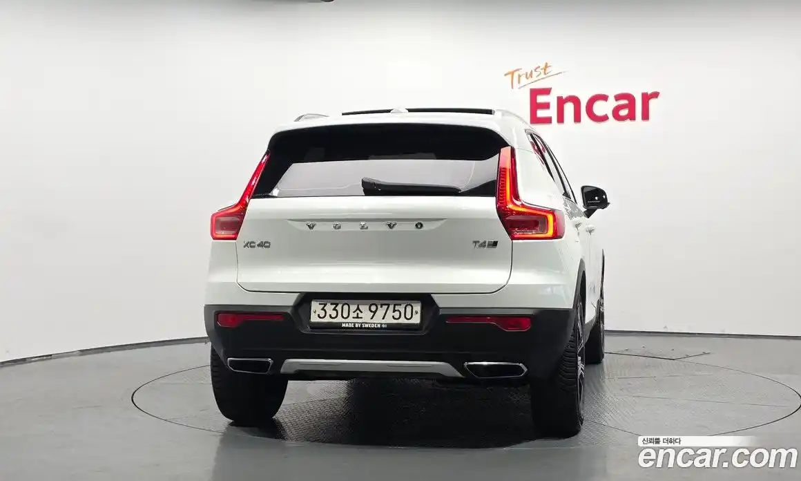 Volvo XC40 2020 2.0 автомат (гидро), фото 4