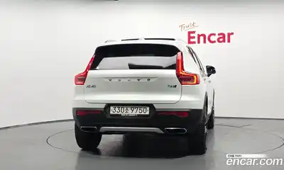 Volvo XC40 2020 2.0 автомат (гидро), миниатюра 4