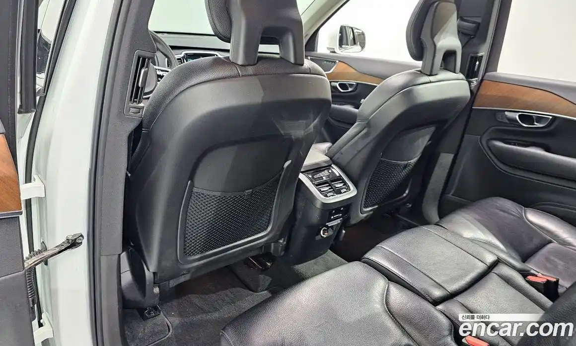 Volvo XC90 2019 2.0 автомат (гидро), фото 32
