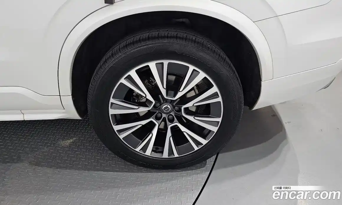 Volvo XC90 2019 2.0 автомат (гидро), фото 7