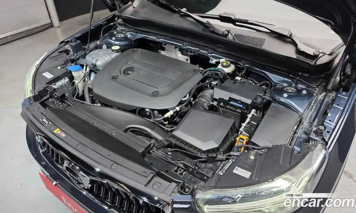 Volvo XC40 2022 2.0 автомат (гидро), фото 6