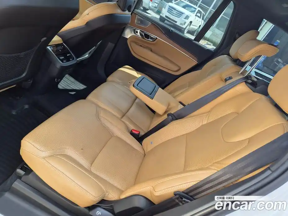 Volvo XC90 2019 2.0 автомат (гидро), фото 17