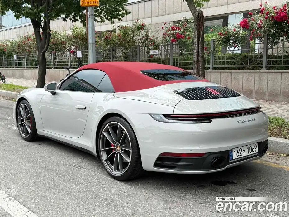 Porsche 911 2023 3.0 автомат (гидро), фото 4