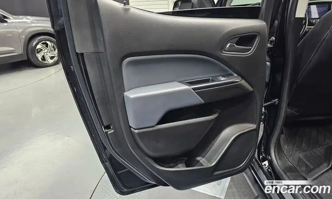Chevrolet Colorado 2020 3.6 автомат (гидро), фото 14