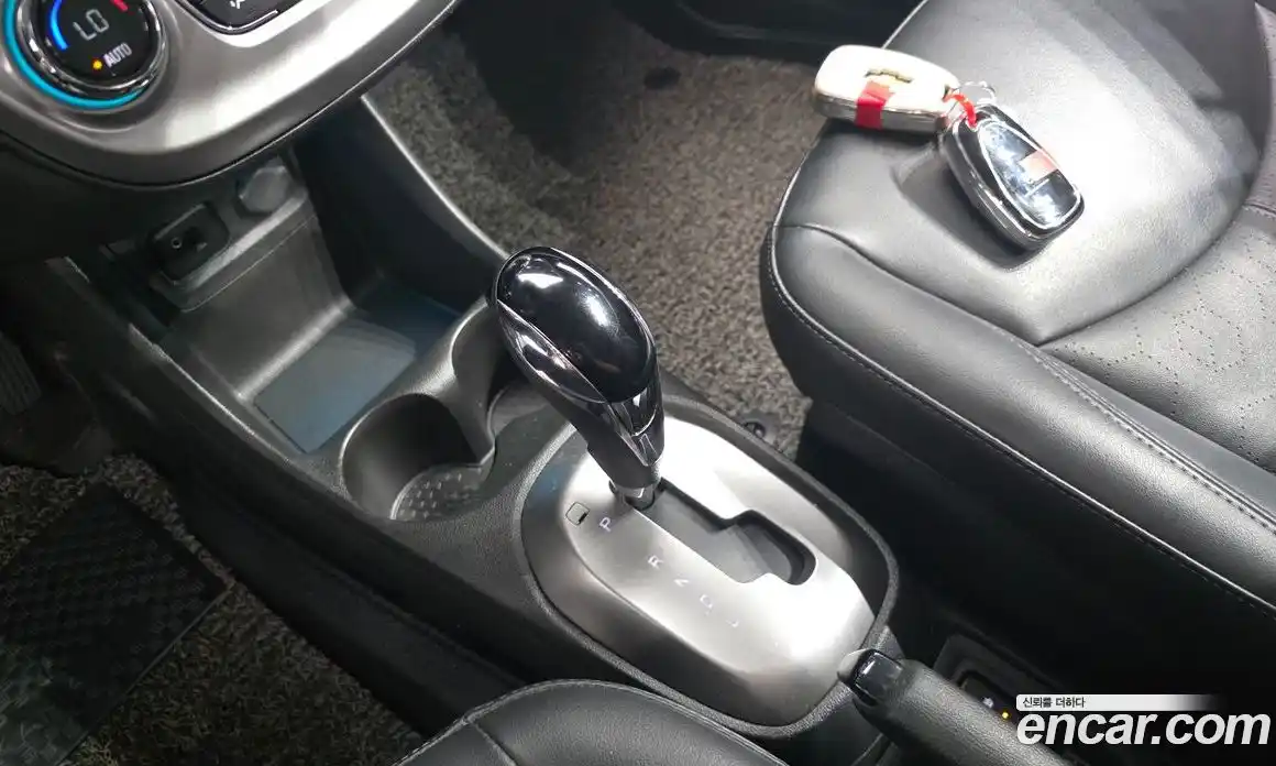 Chevrolet Spark 2016 1.0 автомат (гидро), фото 9