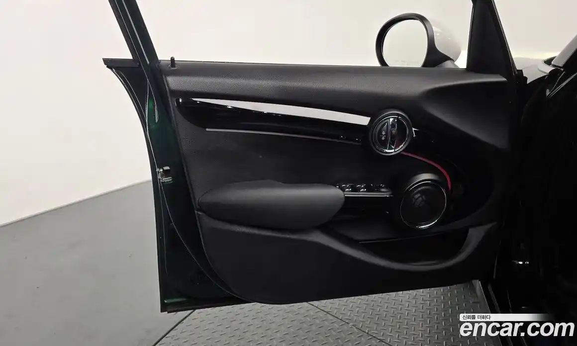 Mini Cooper 2015 2.0 автомат (гидро), фото 13