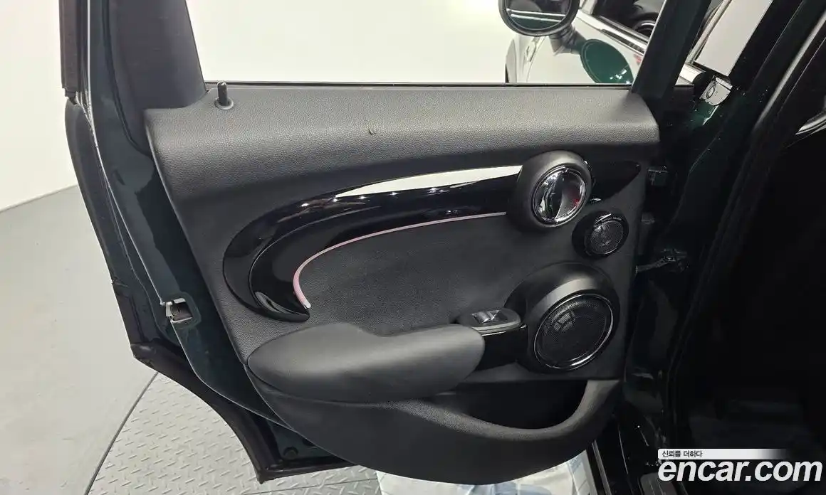 Mini Cooper 2015 2.0 автомат (гидро), фото 14