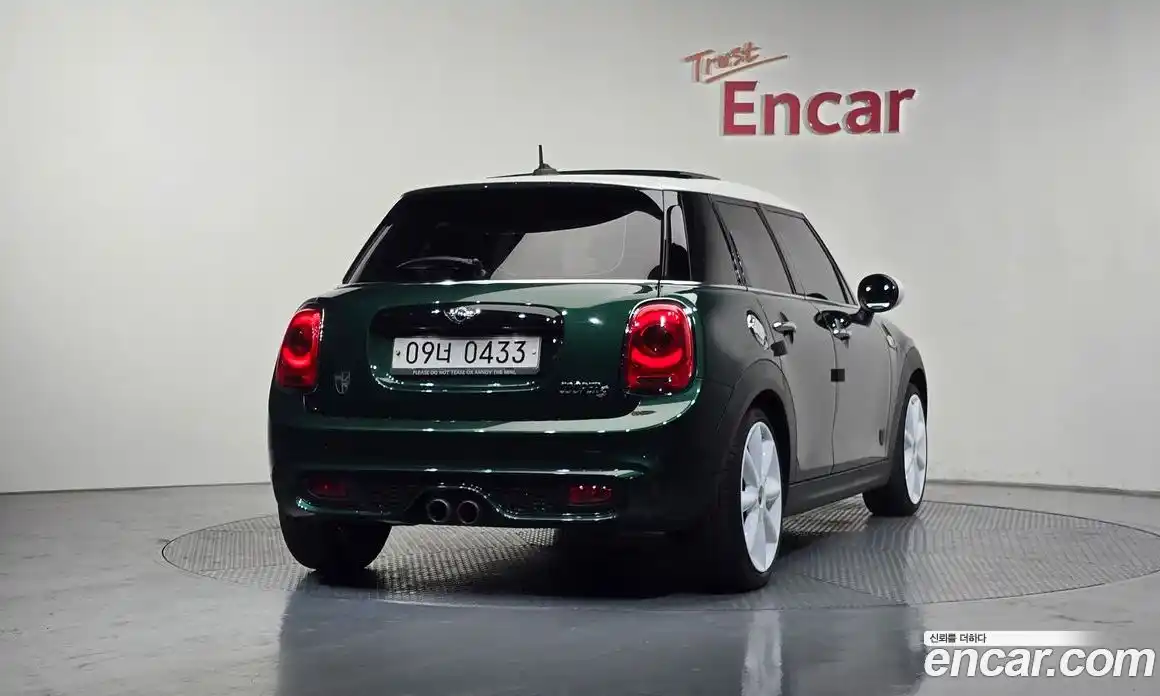 Mini Cooper 2015 2.0 автомат (гидро), фото 3