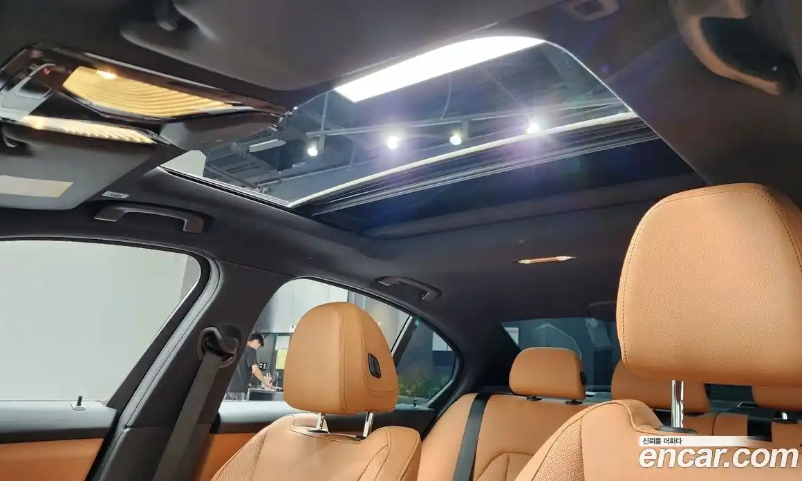 BMW 3 серия 2024 2.0 автомат (гидро), фото 19