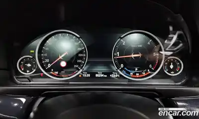 BMW 5 серия 2016 2.0 автомат (гидро), миниатюра 8