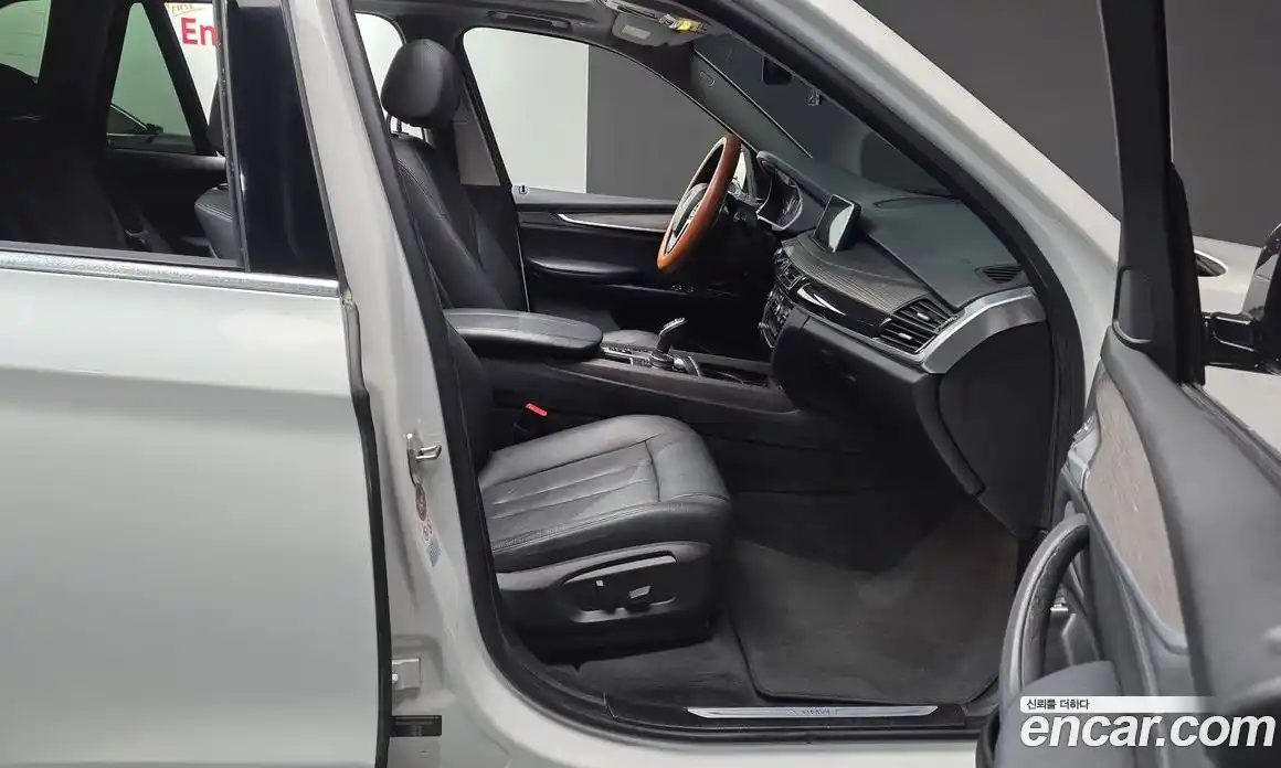 BMW X5 2015 3.0 автомат (гидро), фото 11
