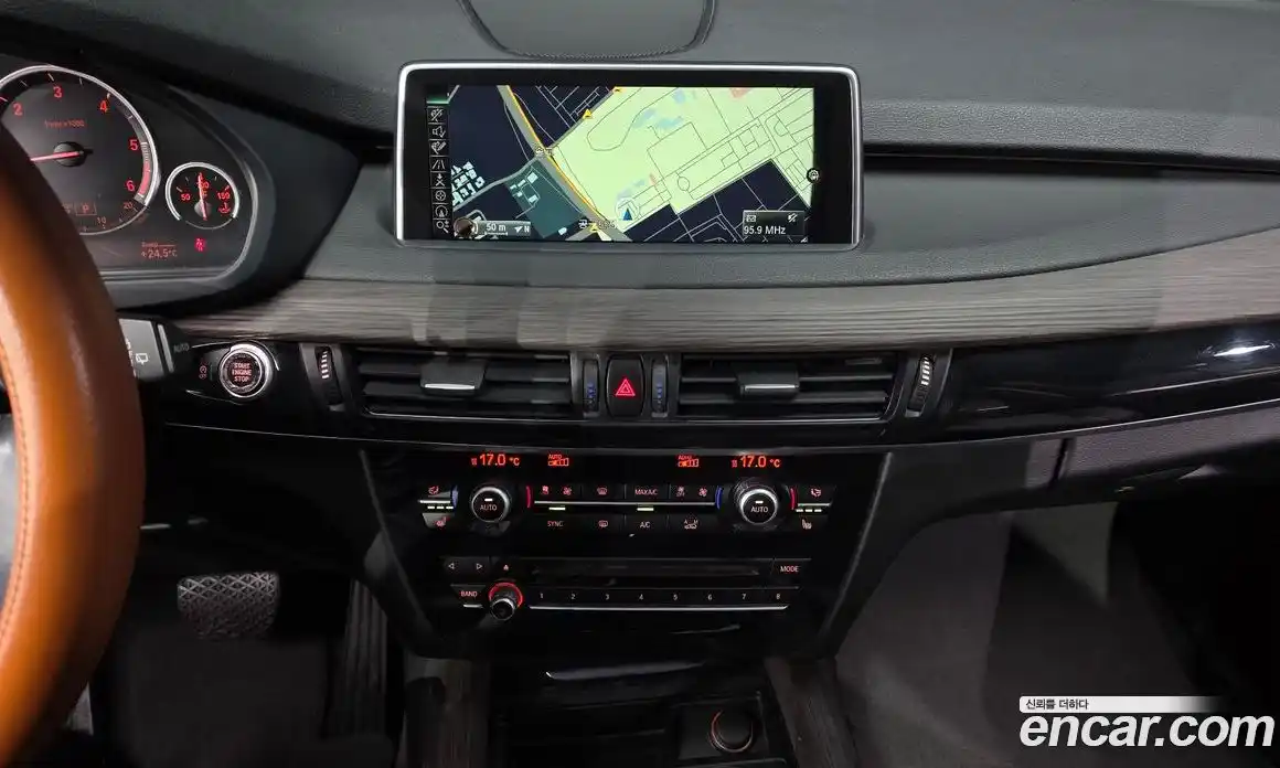 BMW X5 2015 3.0 автомат (гидро), фото 14