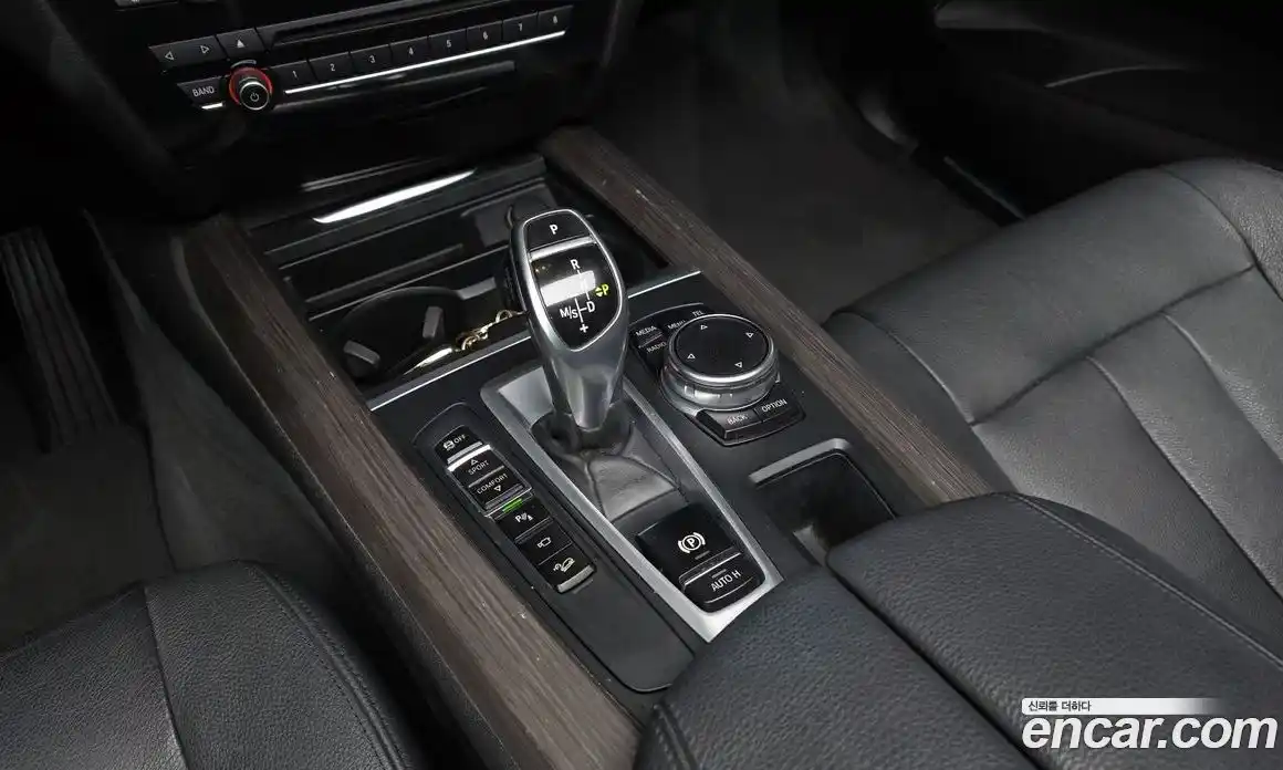 BMW X5 2015 3.0 автомат (гидро), фото 9