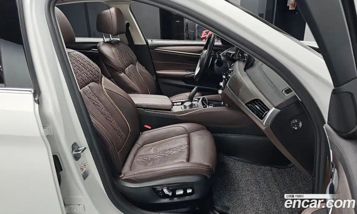 BMW 5 серия 2018 2.0 автомат (гидро), фото 15