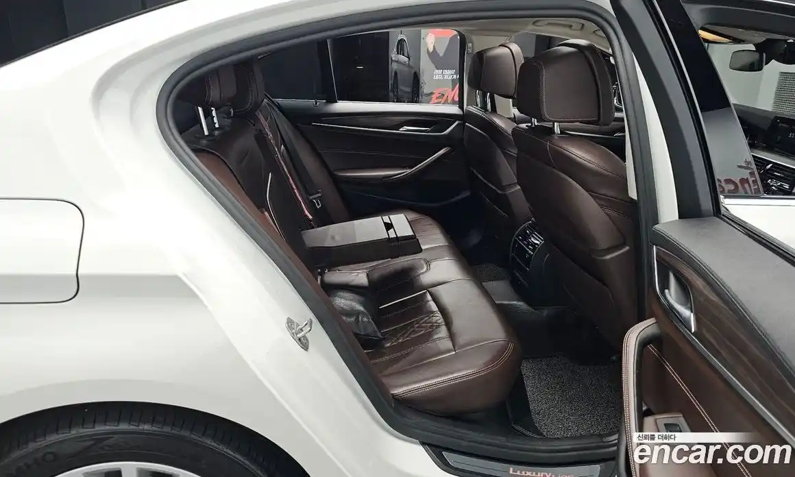 BMW 5 серия 2018 2.0 автомат (гидро), фото 16