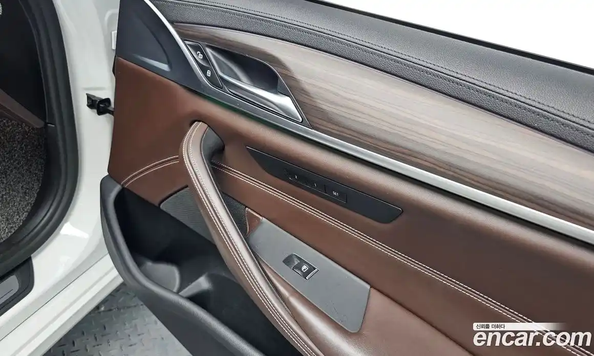 BMW 5 серия 2018 2.0 автомат (гидро), фото 32