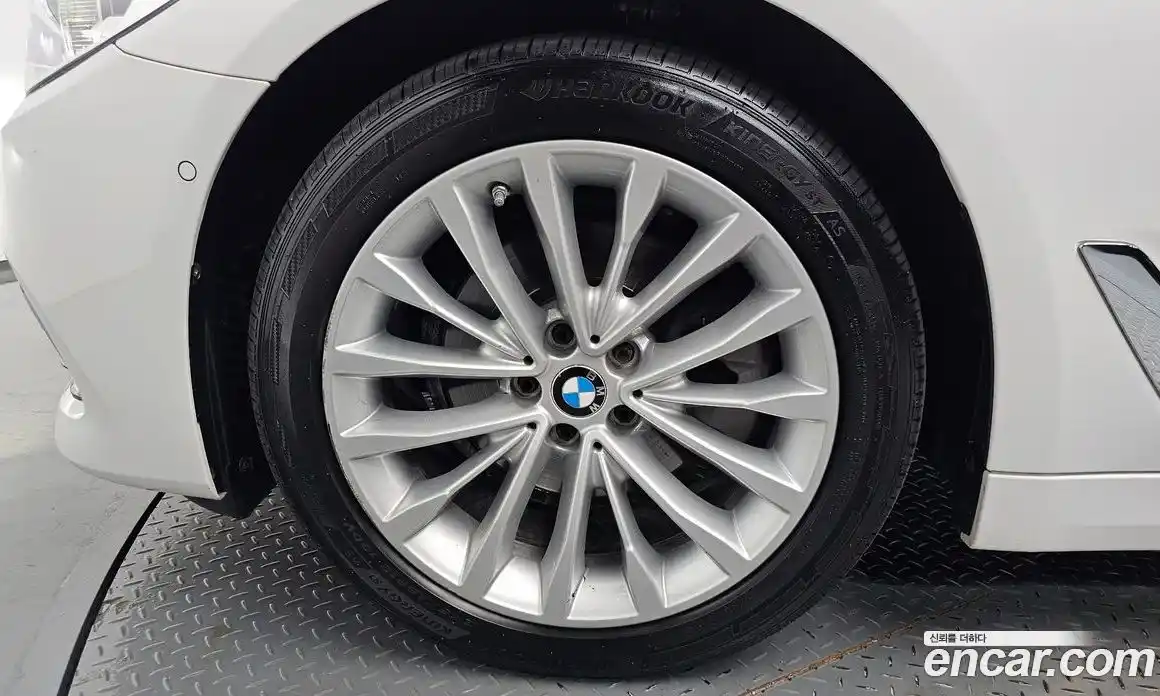 BMW 5 серия 2018 2.0 автомат (гидро), фото 4