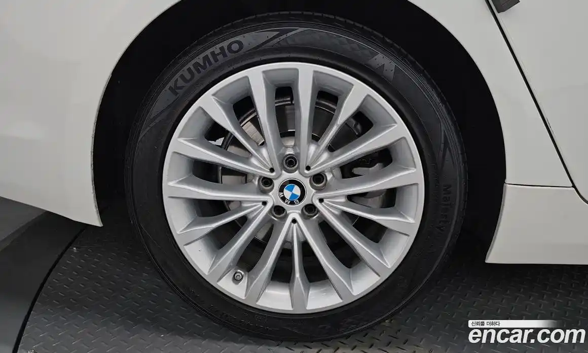 BMW 5 серия 2018 2.0 автомат (гидро), фото 6