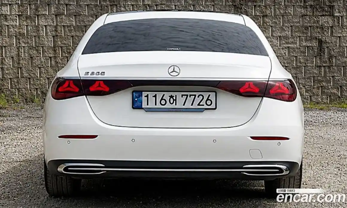 Mercedes-Benz E-Class 2024 2.0 автомат (гидро), фото 3