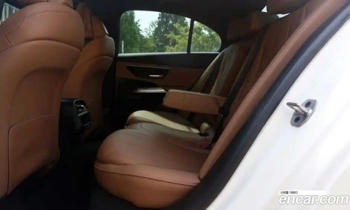 Mercedes-Benz E-Class 2024 2.0 автомат (гидро), фото 9