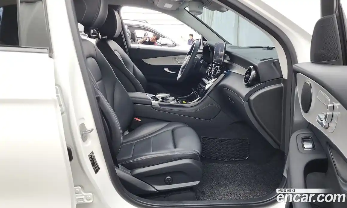 Mercedes-Benz GLC-Class 2019 2.0 гидро, фото 17 Mercedes-Benz GLC-Class 2019 2.0 гидро, фото 17