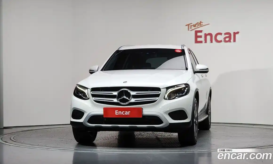 Mercedes-Benz GLC-Class 2019 2.0 гидро, фото 3 Mercedes-Benz GLC-Class 2019 2.0 гидро, фото 3