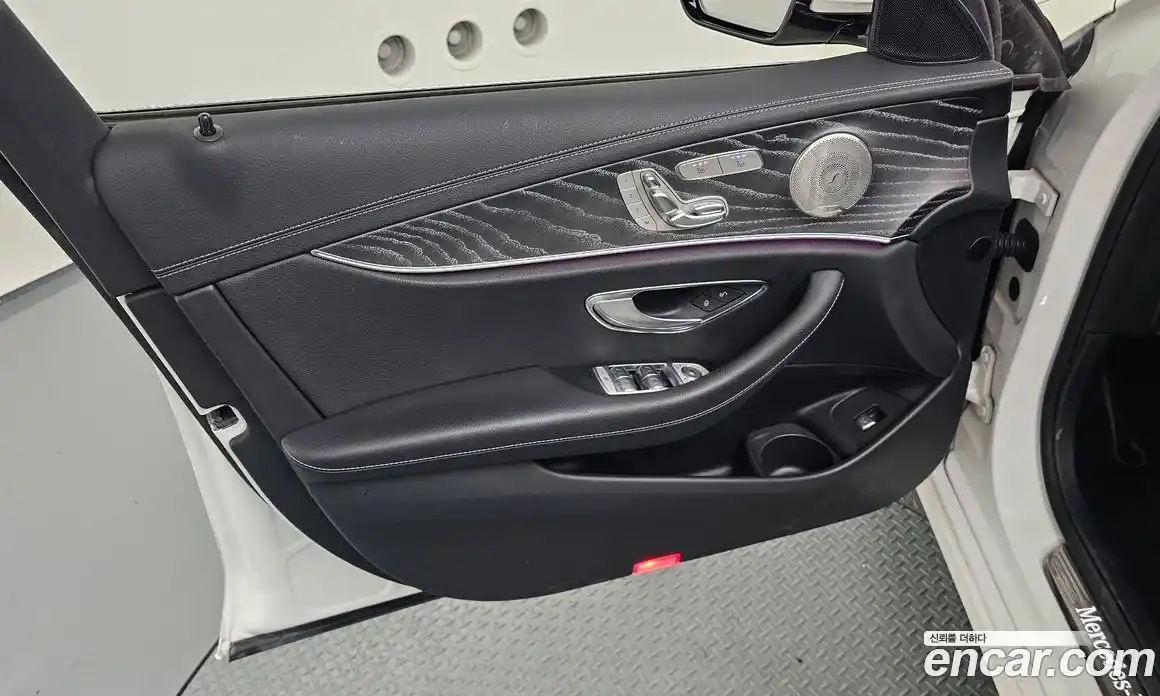 Mercedes-Benz E-Class 2022 2.0 автомат (гидро), фото 14