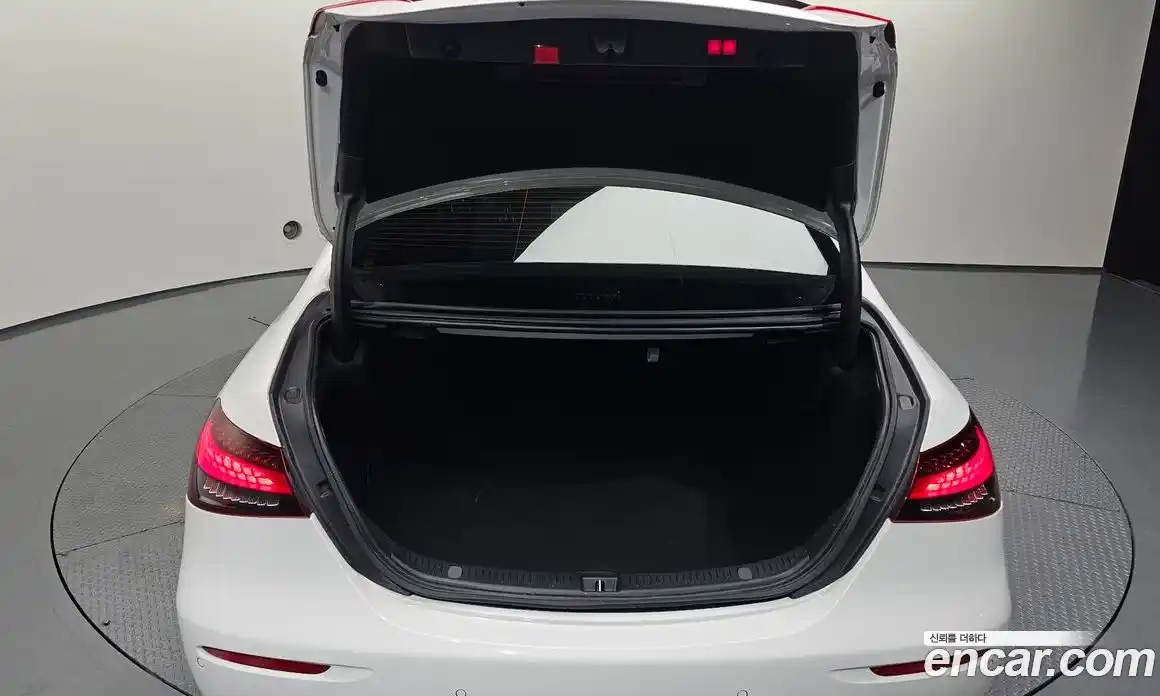 Mercedes-Benz E-Class 2022 2.0 автомат (гидро), фото 29