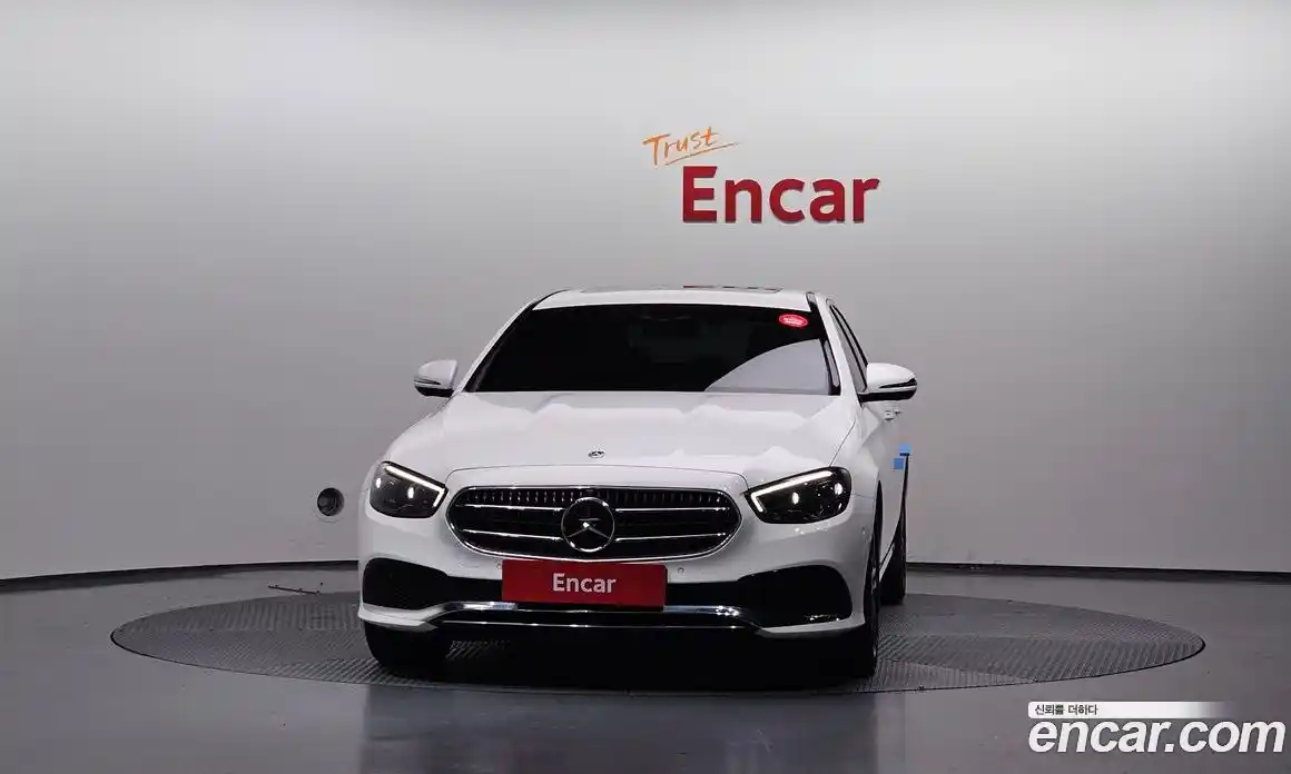 Mercedes-Benz E-Class 2022 2.0 автомат (гидро), фото 3