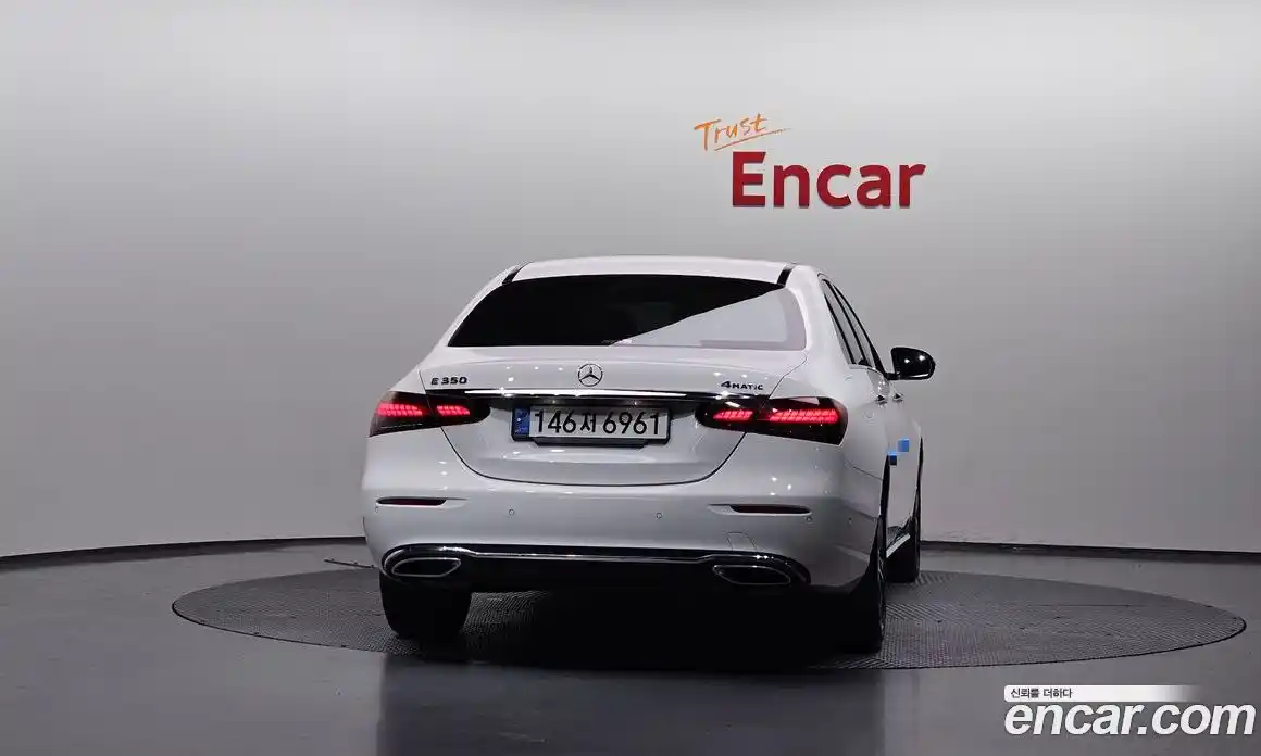 Mercedes-Benz E-Class 2022 2.0 автомат (гидро), фото 4
